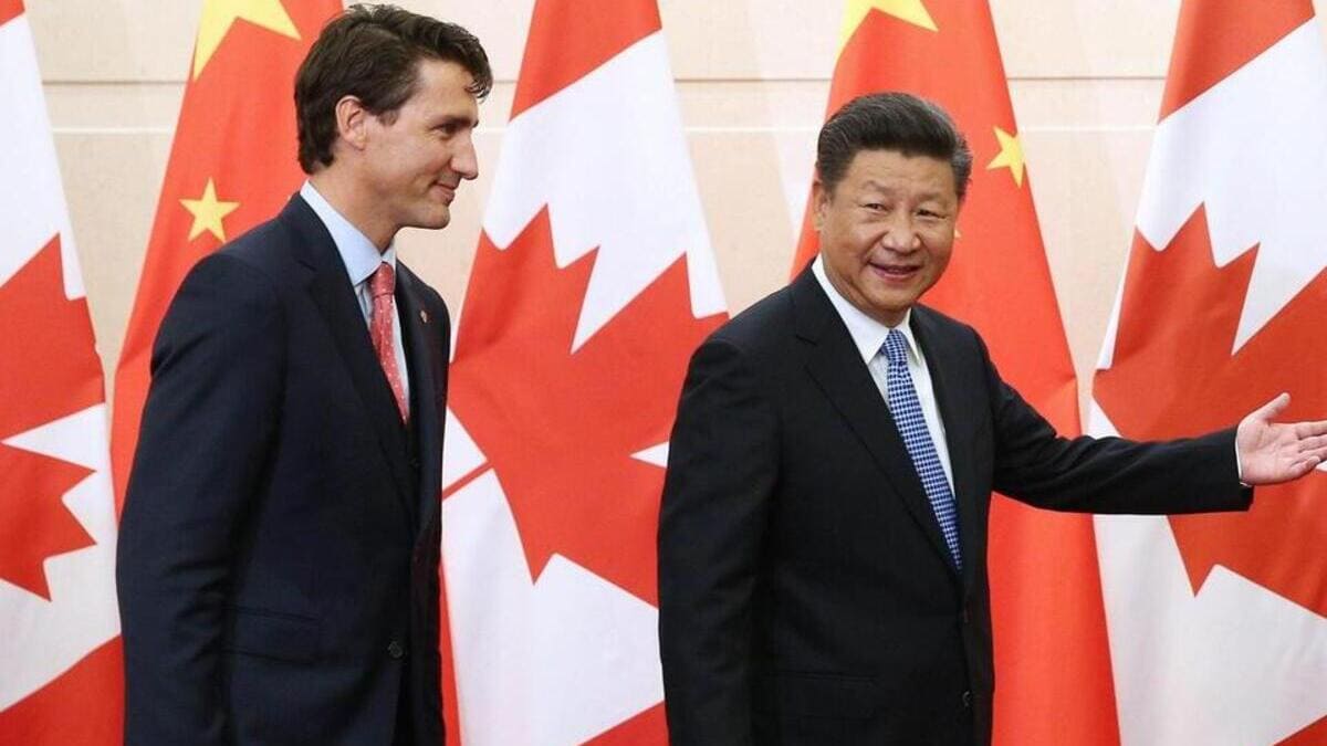 Il presidente cinese Xi Jinping col primo ministro canadese Justin Trudeau, Pechino, Cina, 31 agosto 2016 (foto Ansa)