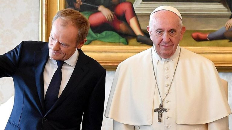 In Polonia è scontro tra governo e Chiesa sull’ora di religione a scuola