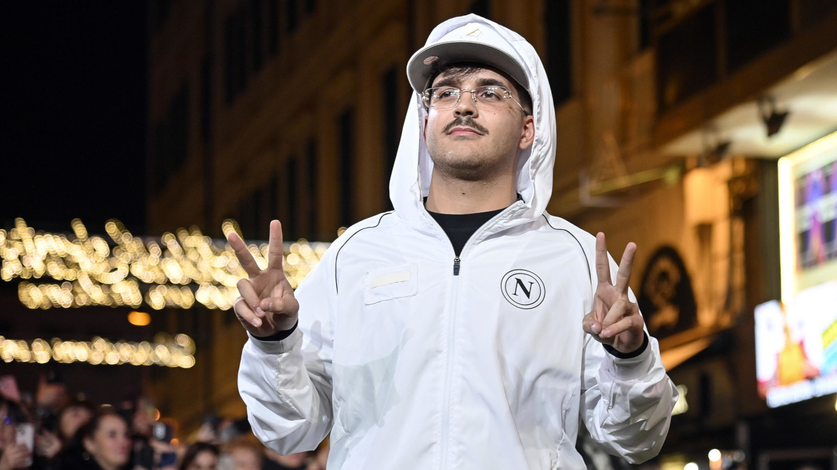 Il rapper napoletano Geolier a Sanremo 2024 (foto Ansa)