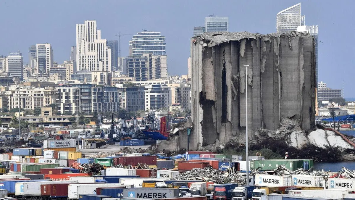 Il porto di Beirut distrutto dall'esplosione del 4 agosto 2020