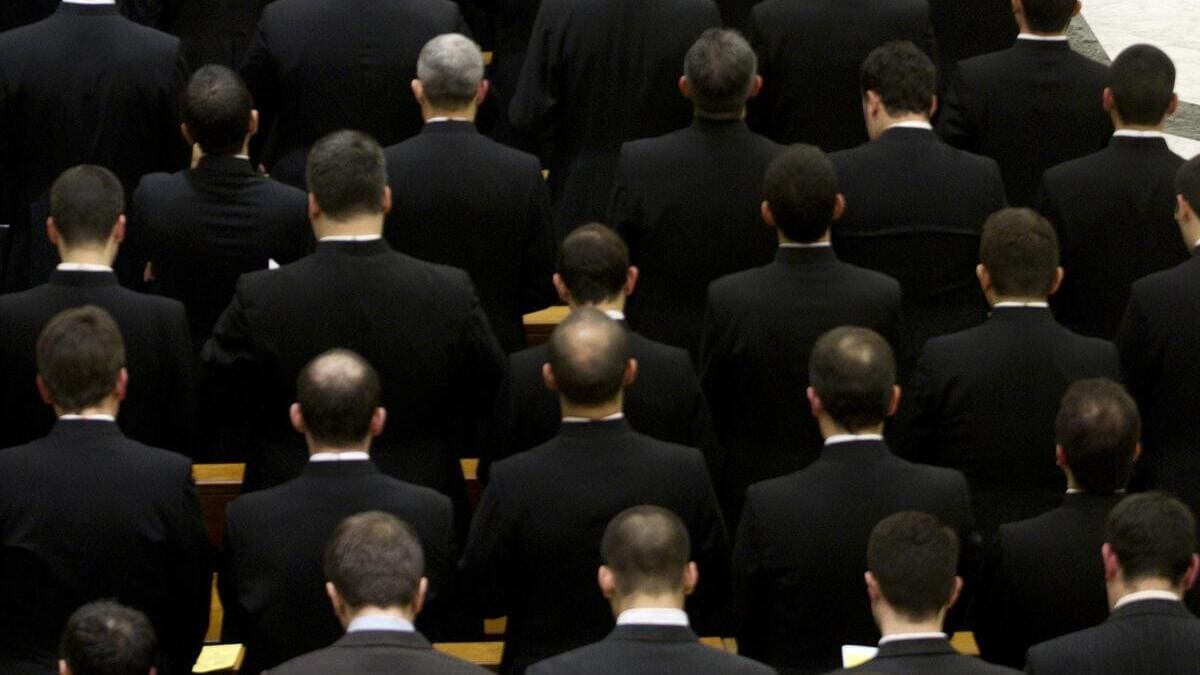 Foto di archivio di un incontro in Vaticano dei seminaristi romani (foto Ansa)