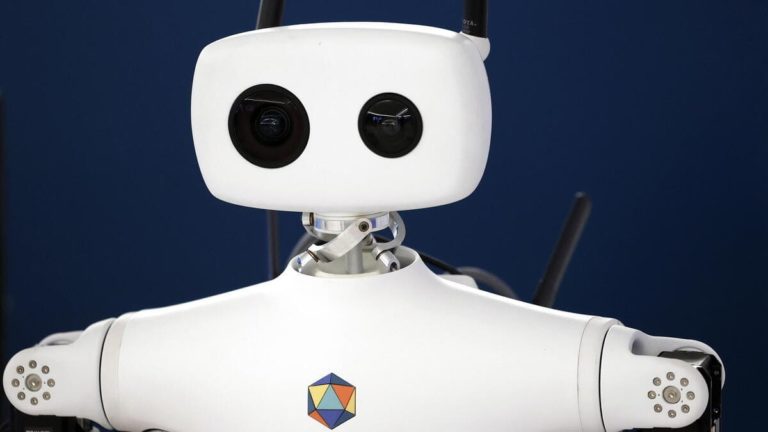 Oltre DeepSeek. Qualche domanda sull’intelligenza artificiale