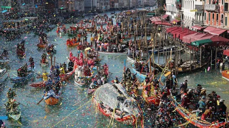 Tra Bezos e innalzamento del mare: Venezia, una città che muore (o no?)