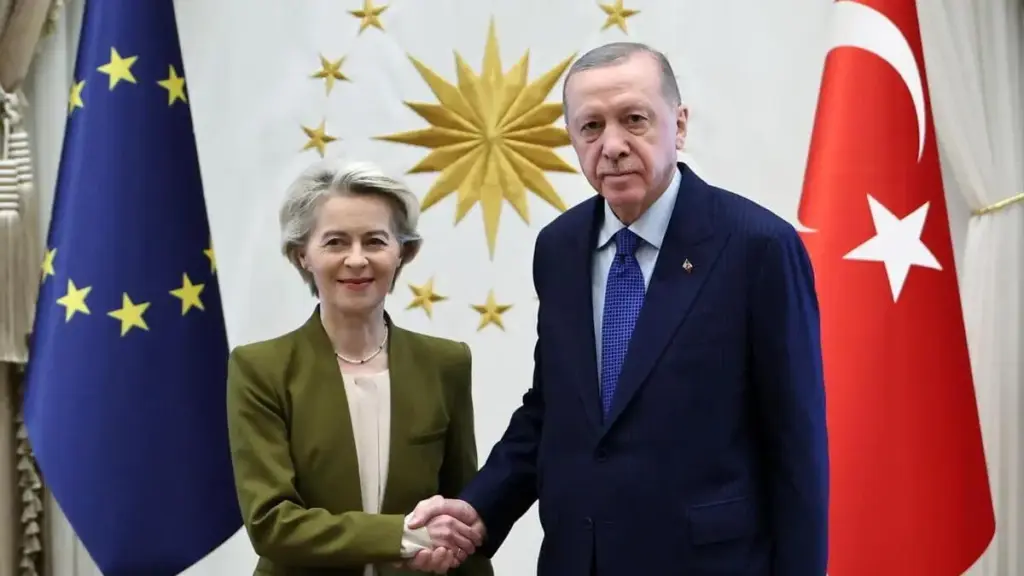 Il presidente della Turchia, Recep Erdogan, incontra la presidente della Commissione europea, Ursula von der Leyen