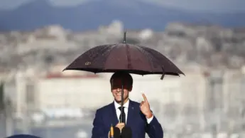 Tutti sotto l’ombrellino nucleare di Macron?