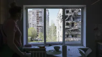 Un bravo diavolo sa rendere minacciose anche le finestre