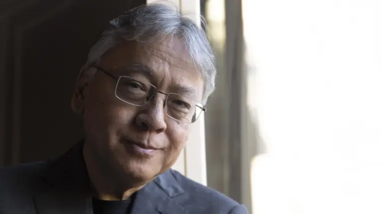 Lo scrittore britannico di origine giapponese Kazuo Ishiguro, Nobel per la letteratura nel 2017, autore del romanzo “Klara e il sole” (foto Ansa)
