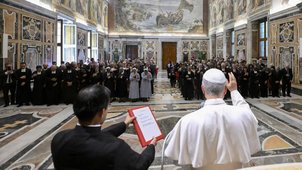 Papa Leone XIV nell'udienza ai Fratelli delle scuole cristiane, Città del Vaticano, 15 maggio 2025 (Foto Ansa)