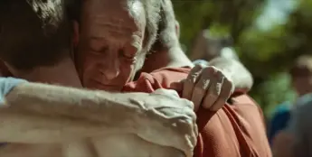 “Noi e loro”. Vieni a vederlo al cinema con Tempi
