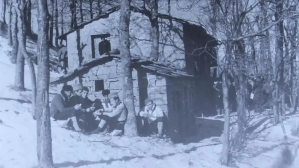 Le malghe di Porzûs in una foto d'epoca