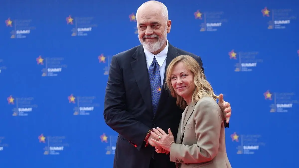Il premier albanese Edi Rama con Giorgia Meloni, 16 maggio 2025 (Foto Ansa)