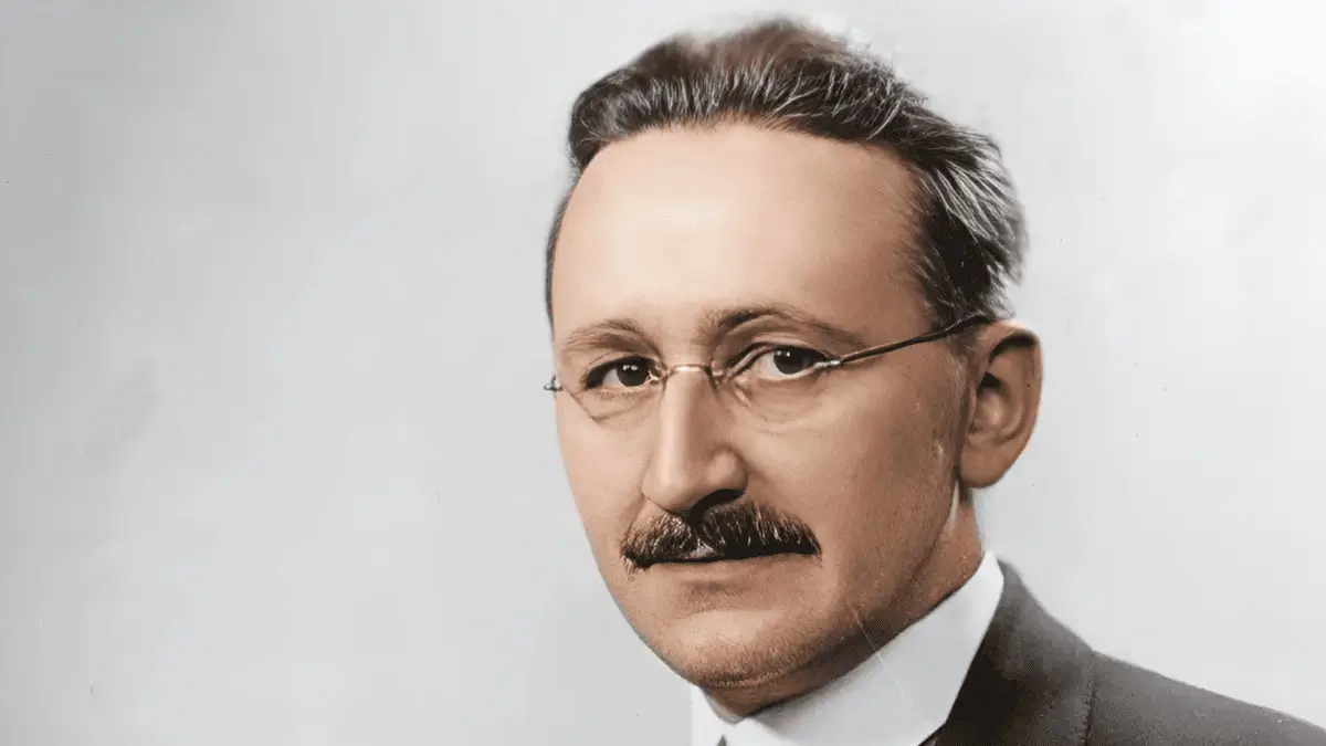 Friedrich August Hayek
