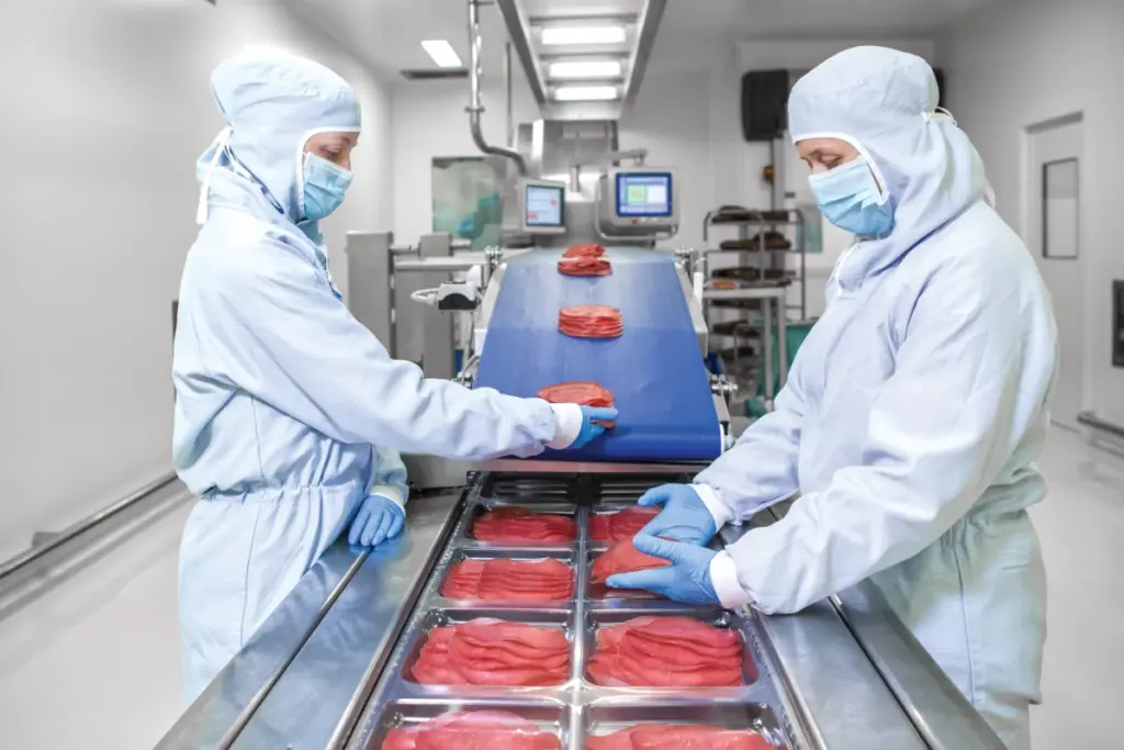 Lavorazione della bresaole nello stabilimento Del Zoppo a Buglio in Monte (Sondrio)