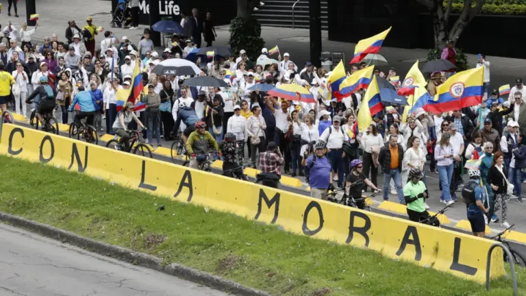 La Colombia rivede i fantasmi della guerra civile dopo l’attentato a Uribe