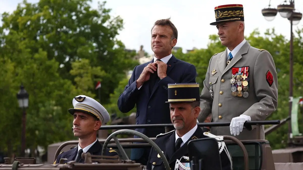 Emmanuel Macron alla parata del 14 luglio a Parigi