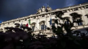 La Consulta decide se aprire all’eutanasia in Italia