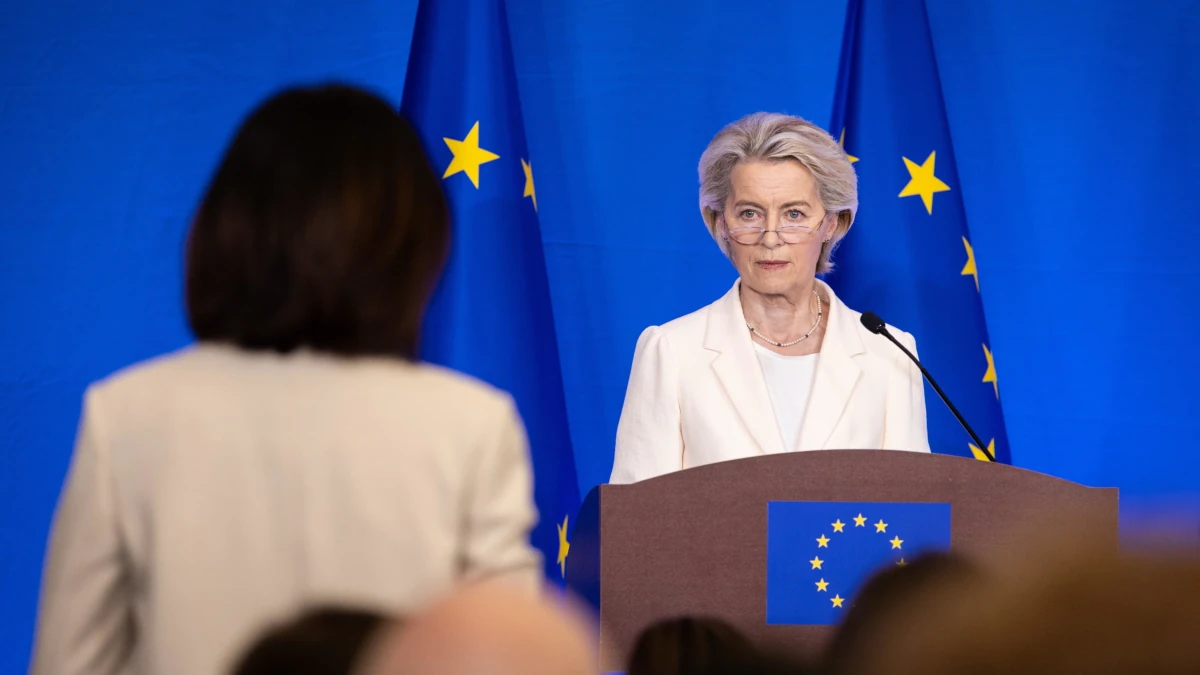 La presidente della Commissione europea Ursula von der Leyen (foto Ansa)