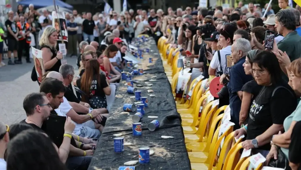 Protesta a Tel Aviv per chiedere il rilascio degli ostaggi