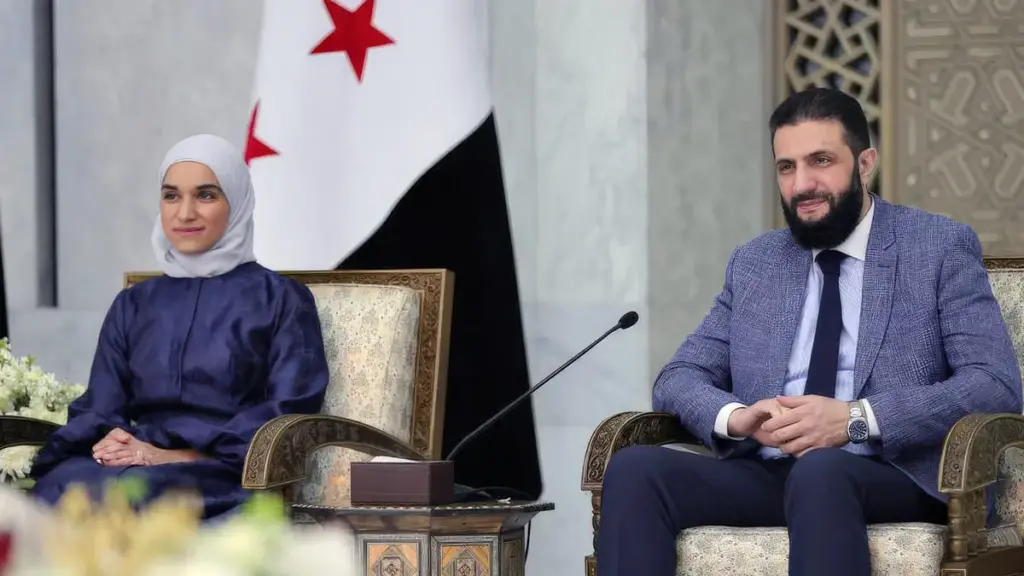 Il dittatore della Siria, Ahmed al-Sharaa, insieme alla moglie a Damasco