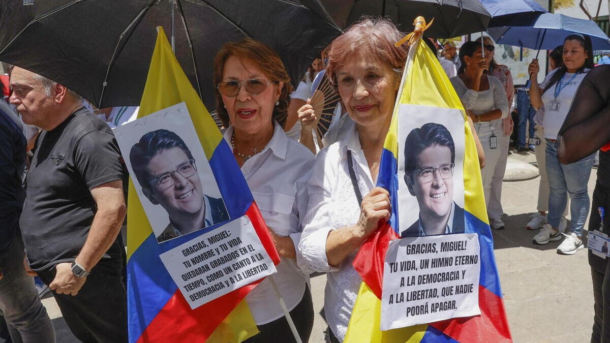 Commemorazione a Medellin del candidato alla presidenza della Colombia, Miguel Uribe Turbay, morto l'11 agosto in seguito a un attentato