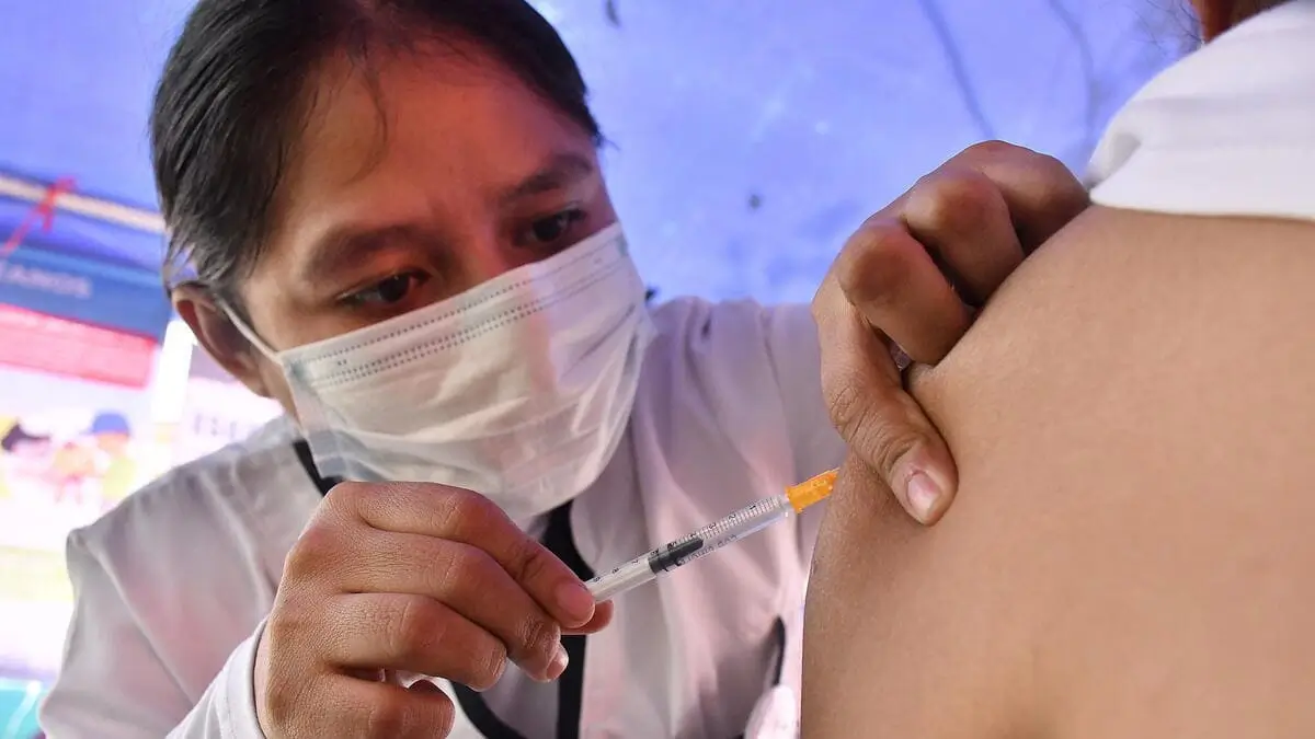 Campagna di vaccinazione contro il morbillo in Bolivia (foto Ansa)