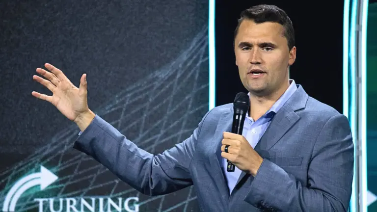 Ancora violenza politica in America. Ucciso l’attivista conservatore Charlie Kirk