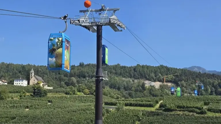 Costosa, inutile, poco green. Controcanto alla “Funivia delle mele”