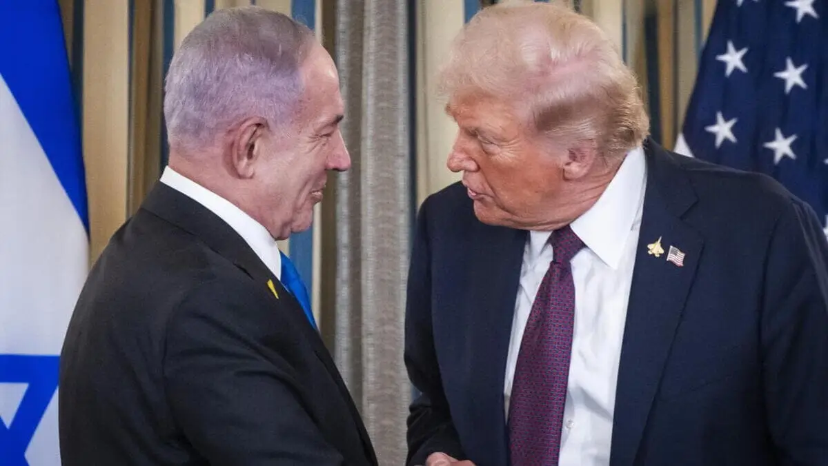 L'incontro alla Casa Bianca per stilare il piano di pace a Gaza tra il premier israeliano Benjamin Netanyahu e il presidente americano Donald Trump