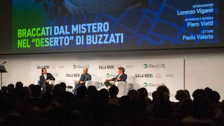 Braccati dal mistero nel “Deserto” di Buzzati