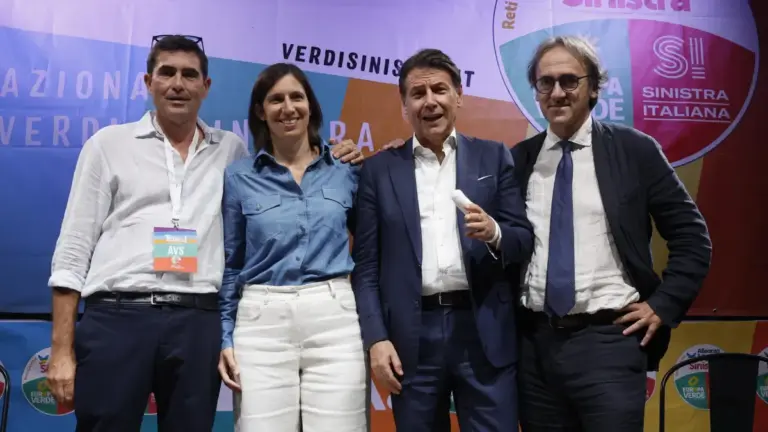 Da sinistra, il leader di Si Nicola Fratoianni, la segretaria del Pd Elly Schlein, il presidente del M5s Giuseppe Conte e Angelo Bonelli, leader di Avs (foto Ansa) sinistra Italia
