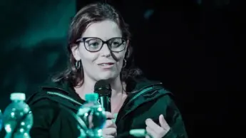 Ilaria Salis, cattiva maestrina dell’antifascismo ossessivo-compulsivo