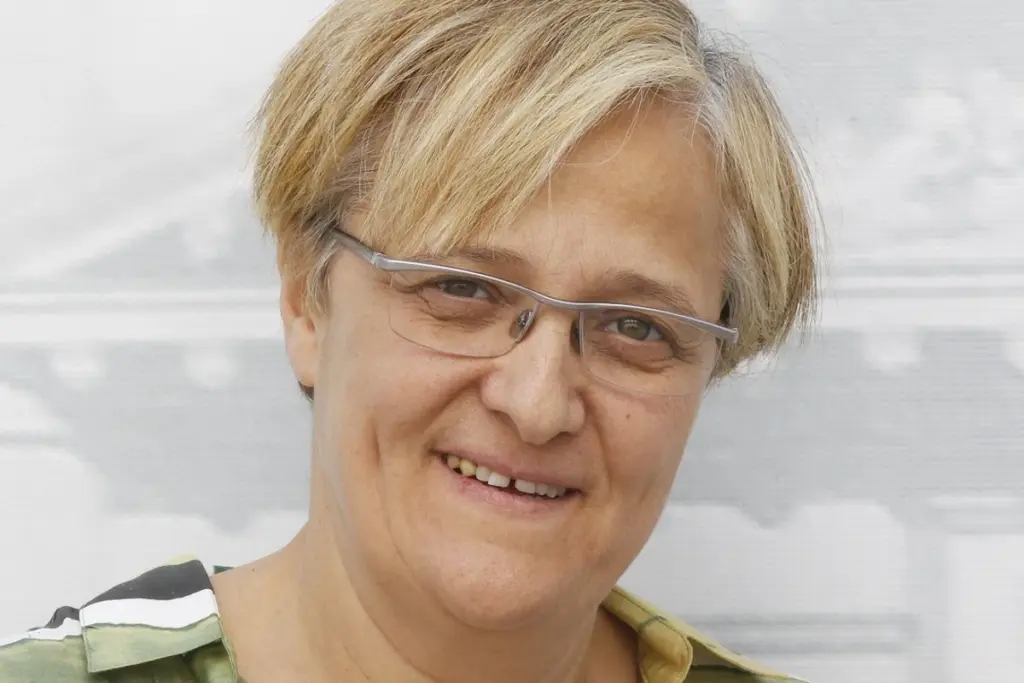 Ángeles Álvarez