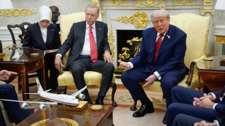 Il ruolo chiave di Erdogan nella sfida tra mondo libero e Crink