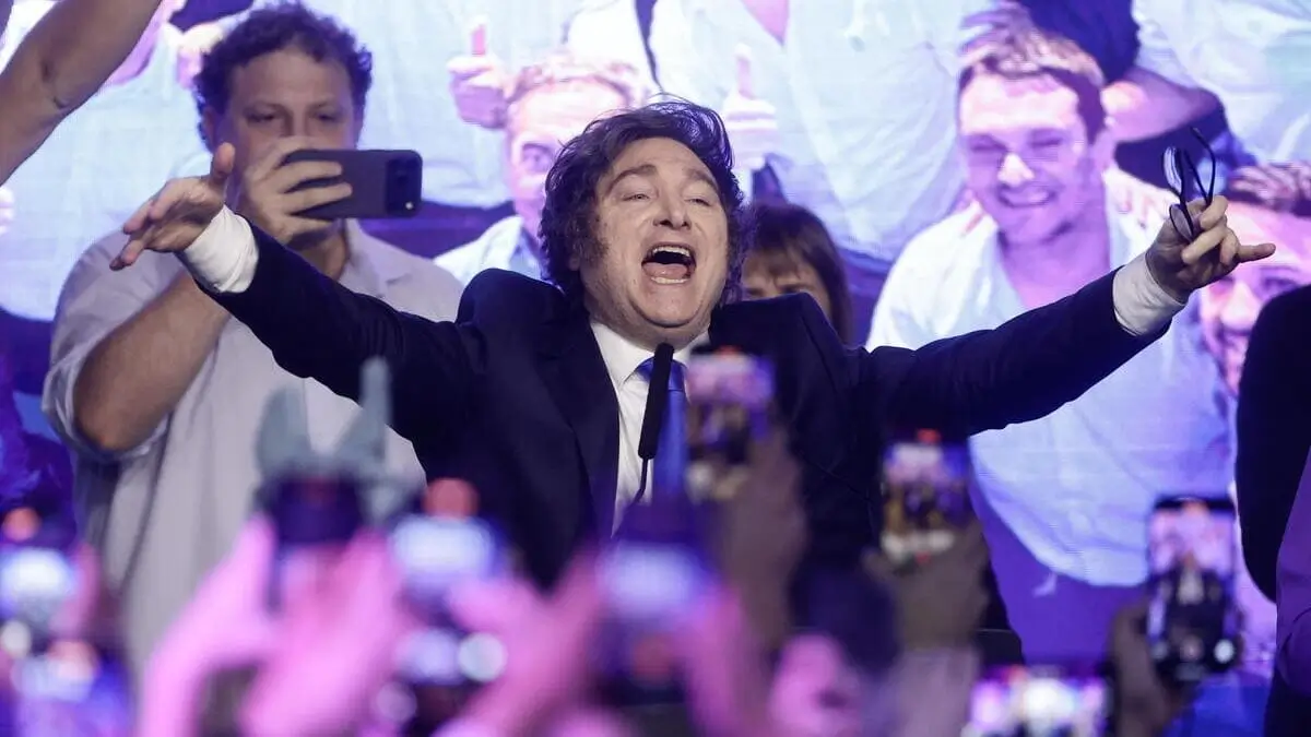 Il presidente argentino Javier Milei festeggia la vittoria alle legislative