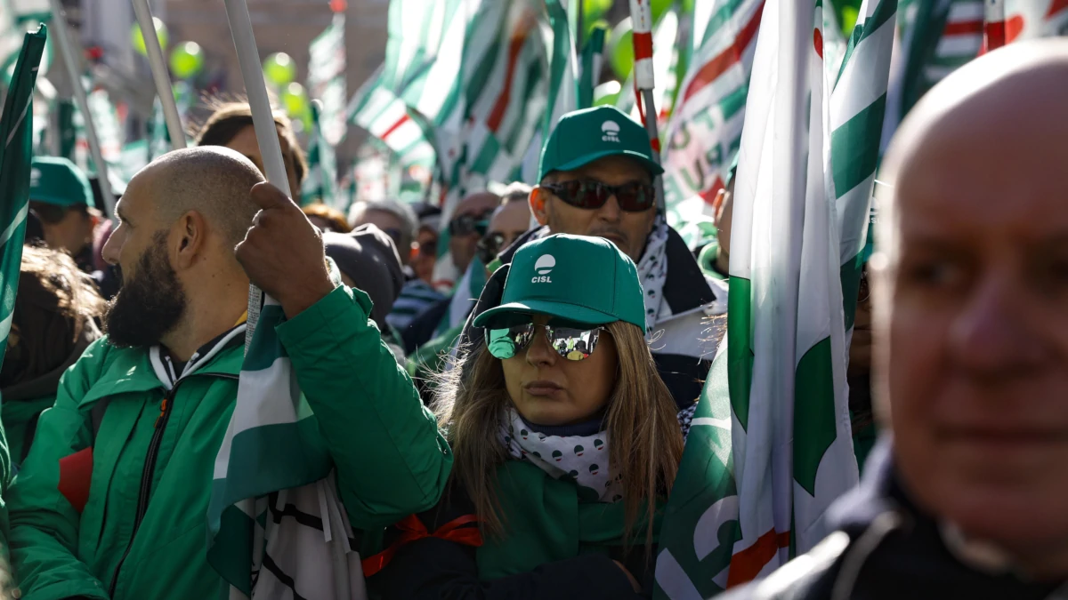 Manifestazione nazionale della Cisl a Roma, 25 novembre 2023 (foto Ansa)