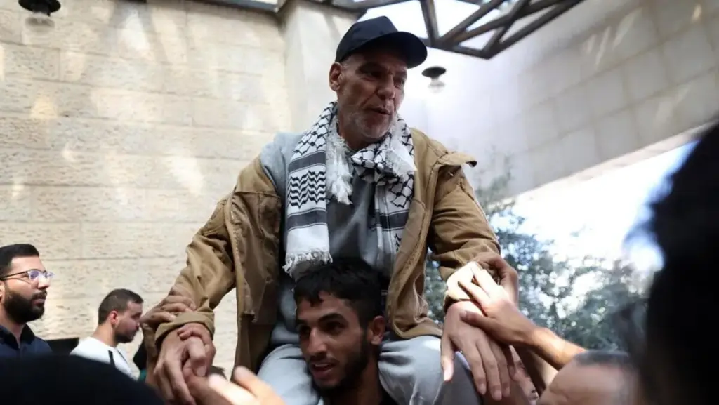 La città di Ramallah, Cisgiordania, in festa all'arrivo dei duemila palestinesi liberati dalle carceri israeliane come parte dell'accordo di Sharm el-Sheikh