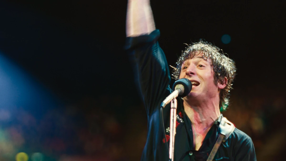 Jeremy Allen White nei panni del Boss in “Springsteen - Liberami dal nulla”, biopic di Scott Cooper