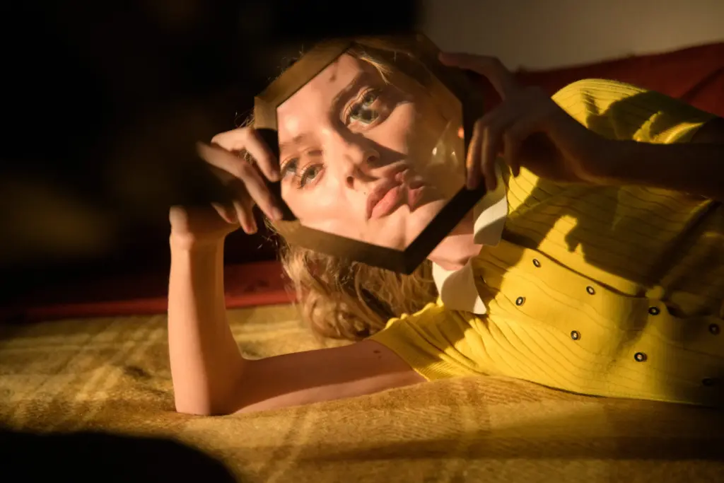 L'attrice Giulia Maenza in una scena del film di Virgilio Villoresi "Orfeo"