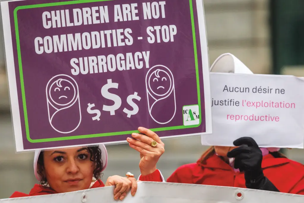 Protesta contro la fiera dell’utero in affitto “Men Having Babies” un anno fa a Bruxelles