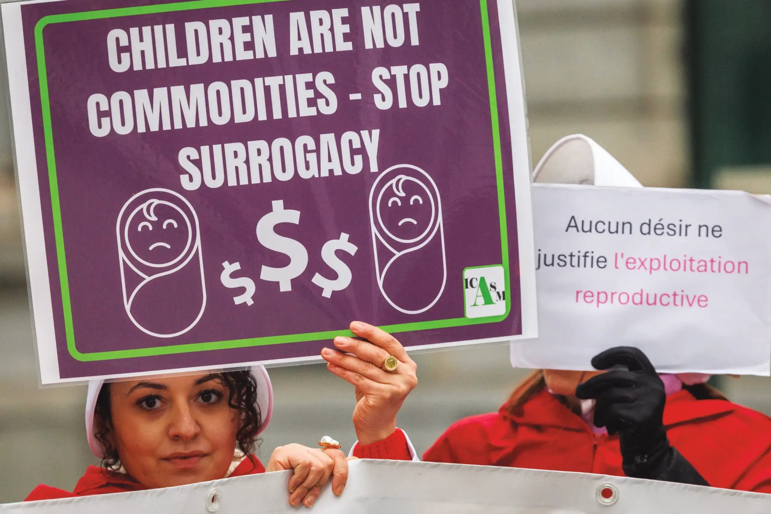 Protesta contro la fiera dell’utero in affitto “Men Having Babies” un anno fa a Bruxelles