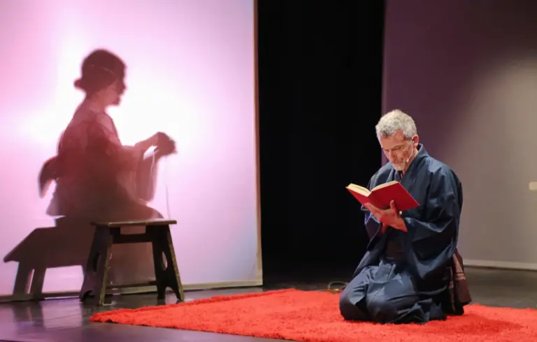 Andrea Carabelli e il soprano Yukiko Aragaki durante lo spettacolo “Nagai”