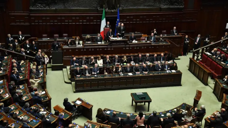 Spirito costituente, se ci sei batti un colpo