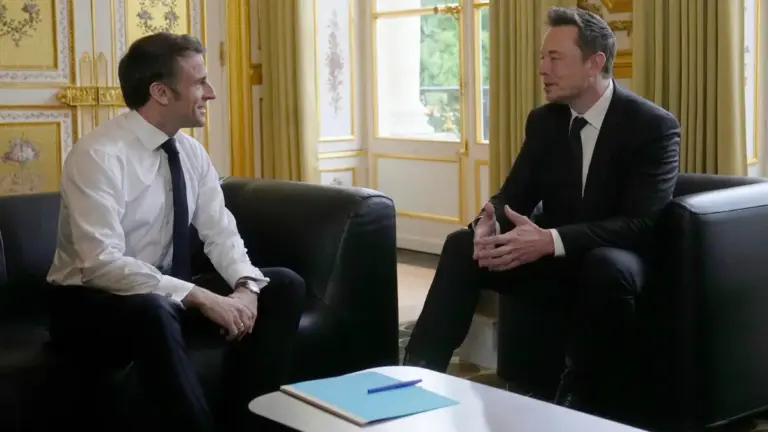 La Francia attacca Musk ma poi fa affari con lui