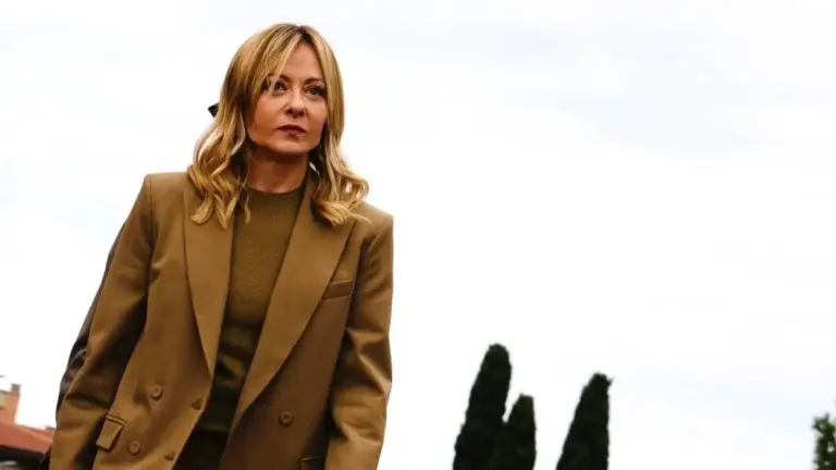 Giorgia Meloni visita il Comando operativo di vertice interforze