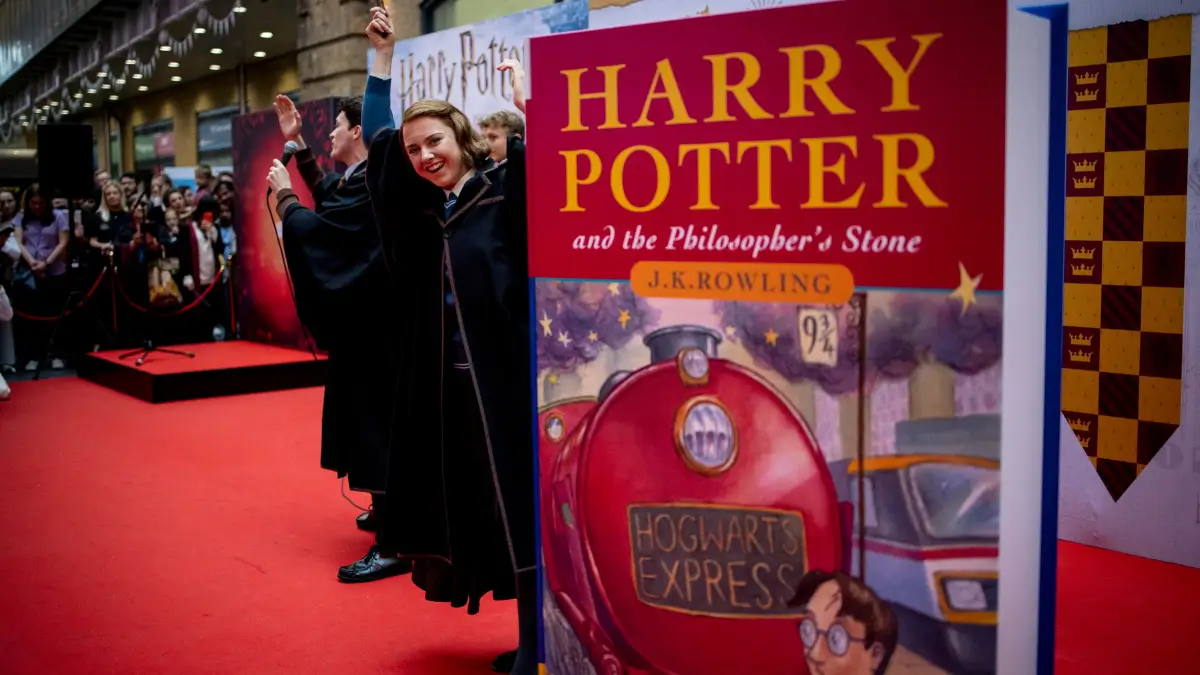 Celebrazioni a Londra, nella stazione di King's Cross, per i 25 anni dall'uscita di 