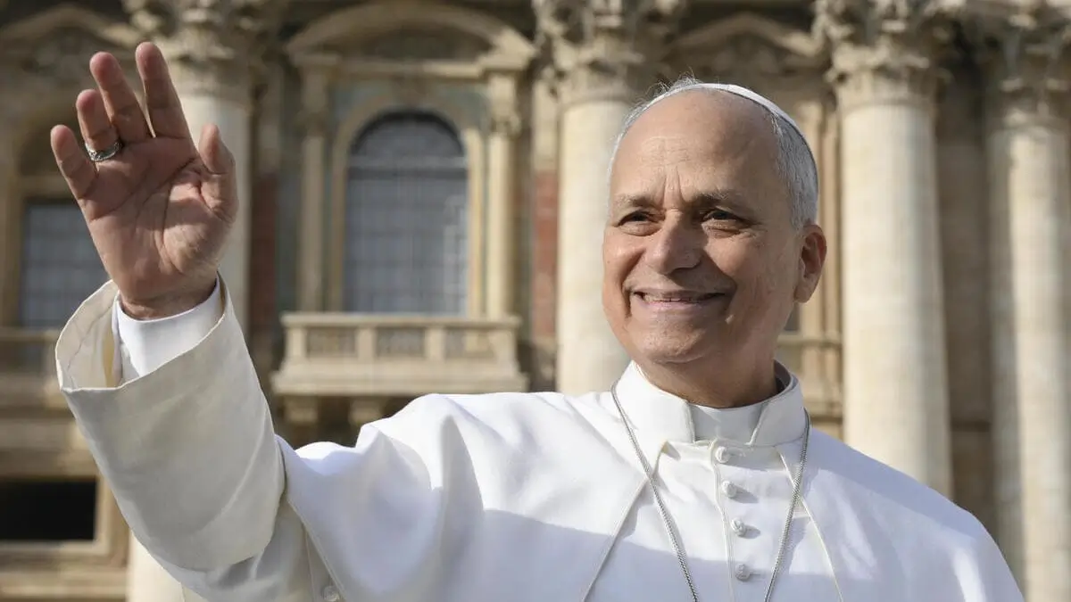 Papa Leone XIV durante un'udienza in Piazza San Pietro