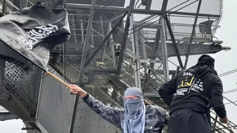 Tutti i legami (ignorati) tra i terroristi di Bondi Beach e l’Isis