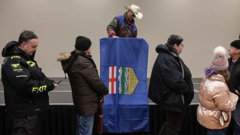La “media potenza” Canada rischia di rimpicciolirsi. Alberta e Quebec verso la secessione?