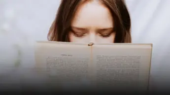 Tua figlia legge i romance? Tra dopamina e stantuffi è la fine dell’imprevisto