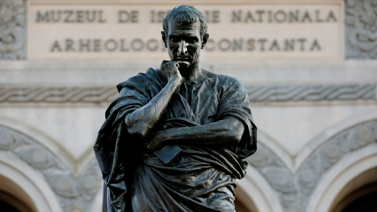 Monumento a Ovidio, Costanza, Romania